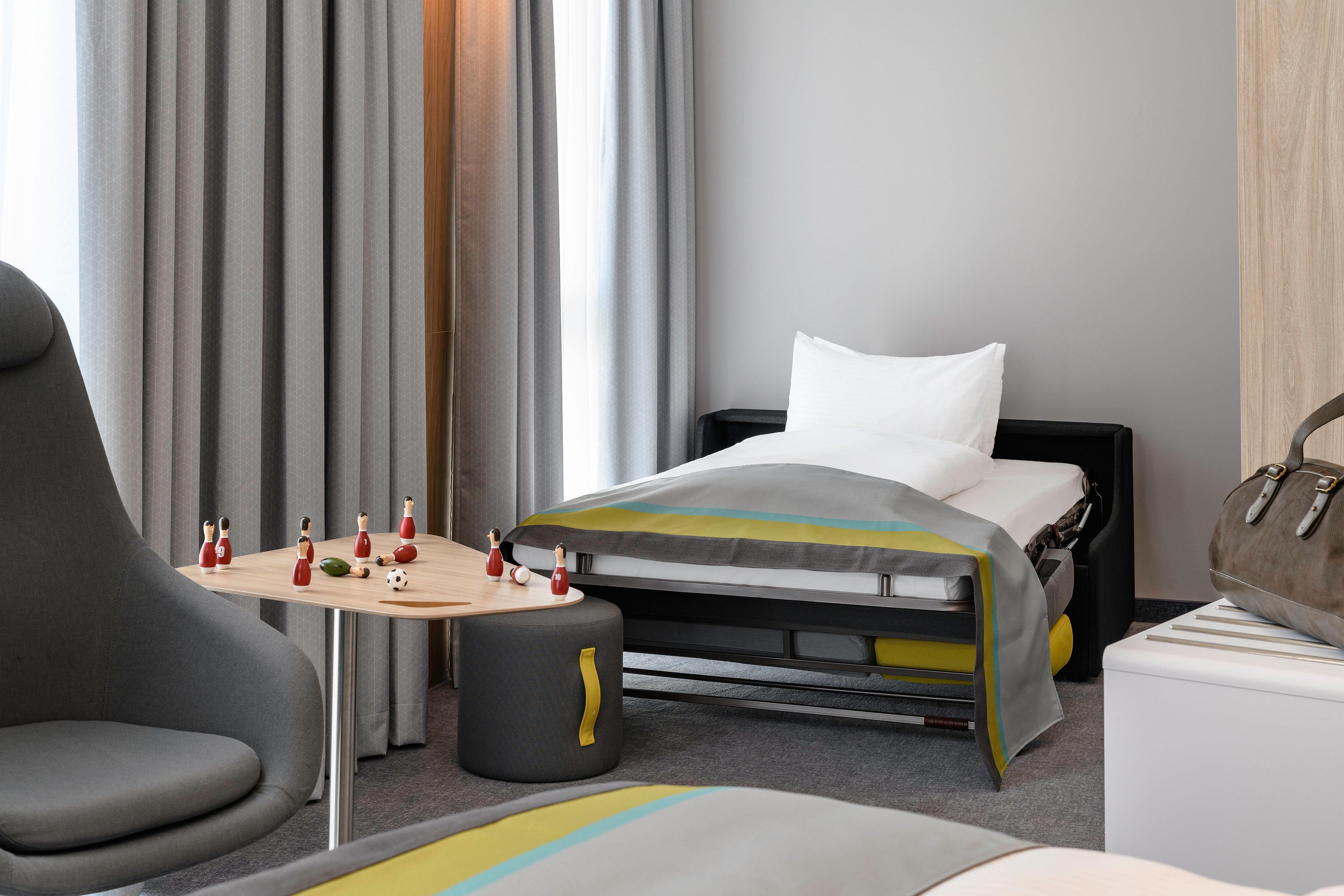 Holiday Inn Express - Regensburg By Ihg Bagian luar foto