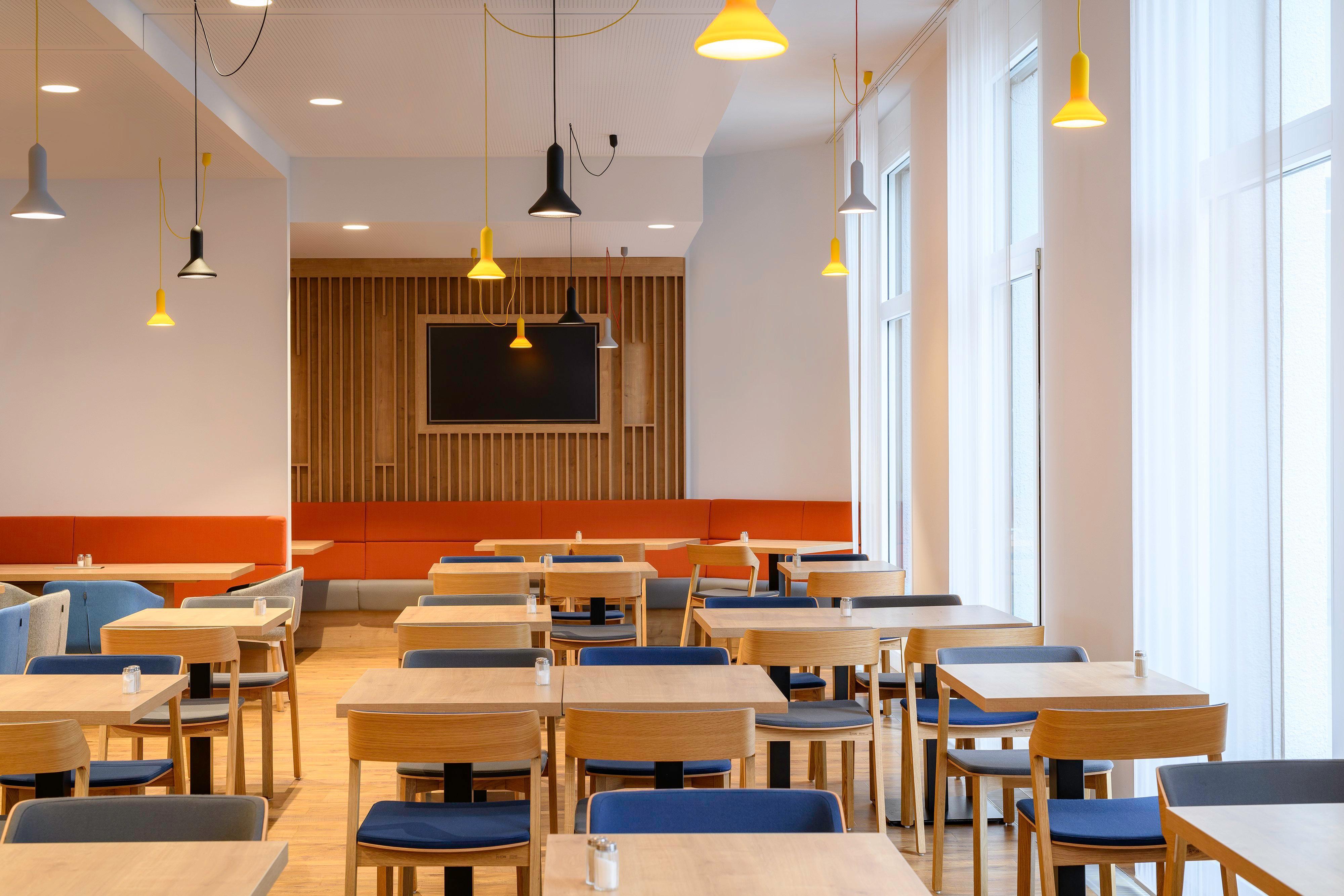 Holiday Inn Express - Regensburg By Ihg Bagian luar foto